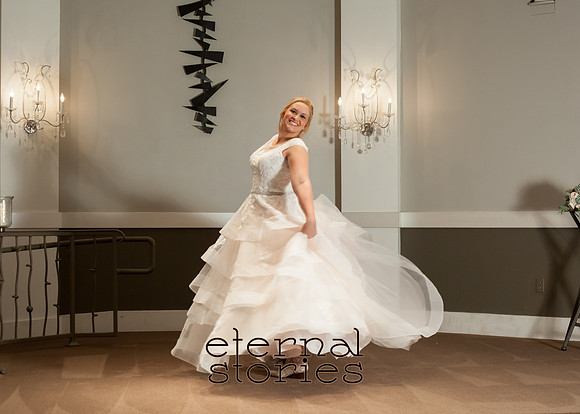 Piazza in the Village wedding photographers bridal portraits colleyville eternal stories photography-1468